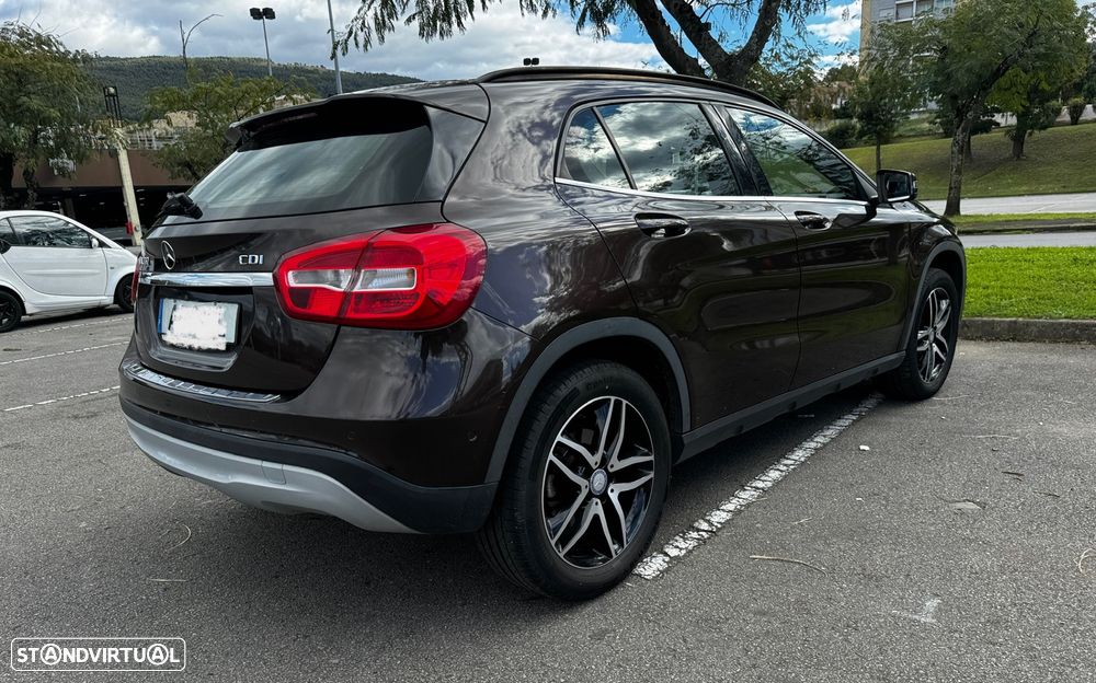 Mercedes-Benz GLA 200 CDi Urban Aut. - 2