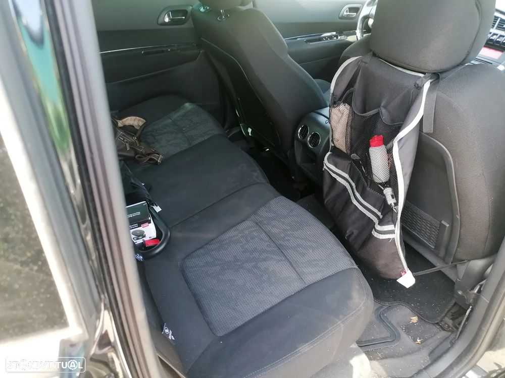 Peugeot 3008 1.6 HDi Executive CMP6 - 12
