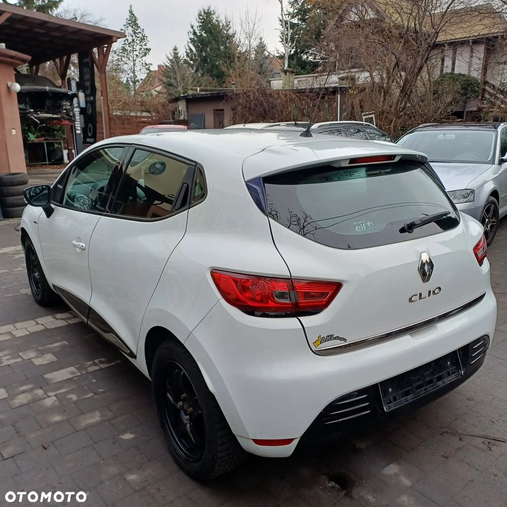 Renault Clio 1.2 16V 75 LIMITED - 5