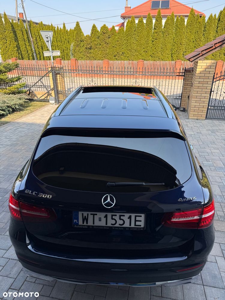 Mercedes-Benz GLC 300 4Matic 9G-TRONIC Exclusive - 32