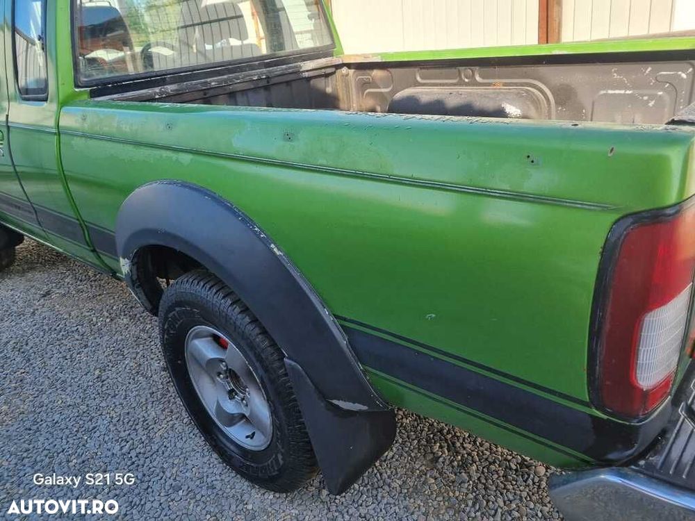 Bena Nissan Navara D22 1998 - 2004 Verde (1347) - 1