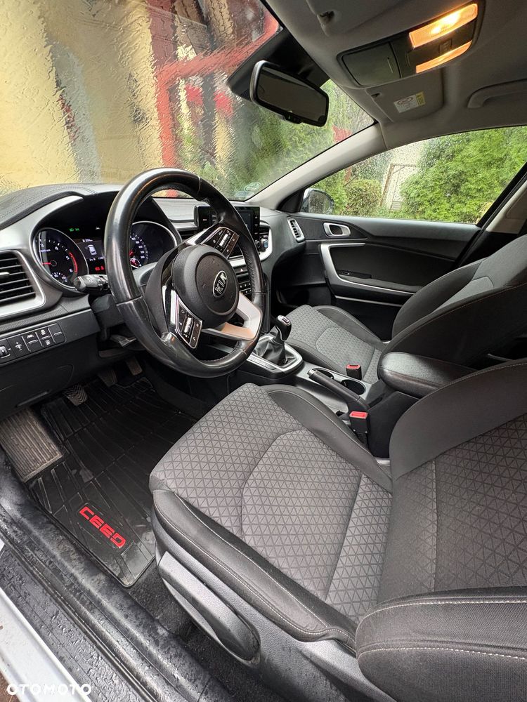 Kia Ceed 1.6 CRDi SCR L - 14