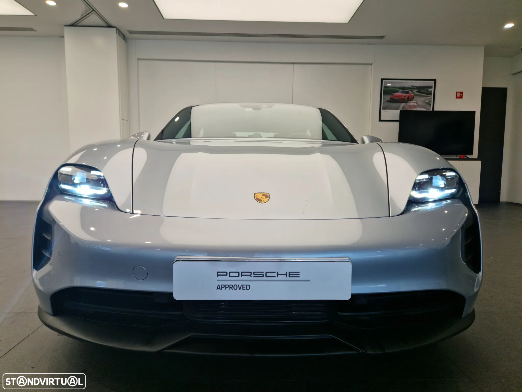 Porsche Taycan Standard - 11
