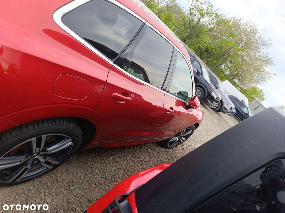 Volvo XC 60 T5 AWD Geartronic Momentum - 26