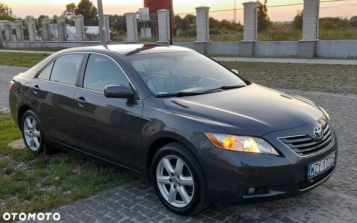 Toyota Camry 3.5 V6 SE - 5