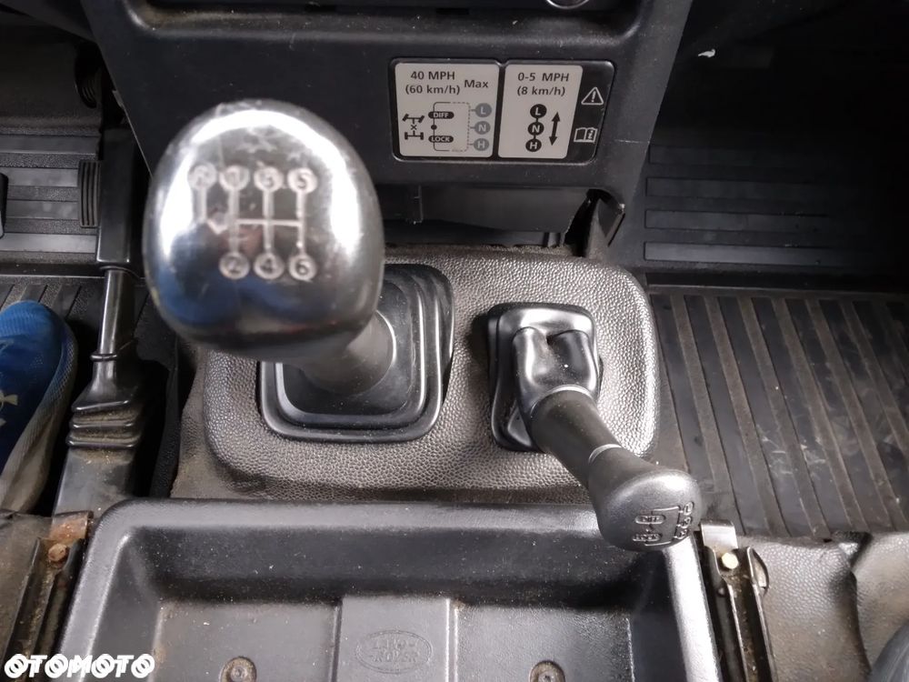 Land Rover Defender 110 2.2 TD4 E - 24