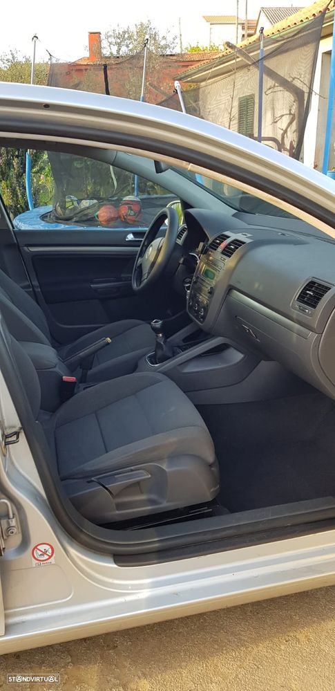 VW Golf 1.9 TDi DPF Comfortline - 10