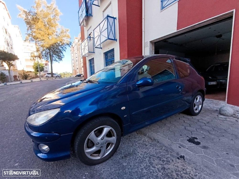 Peugeot 206 2000 photo 2