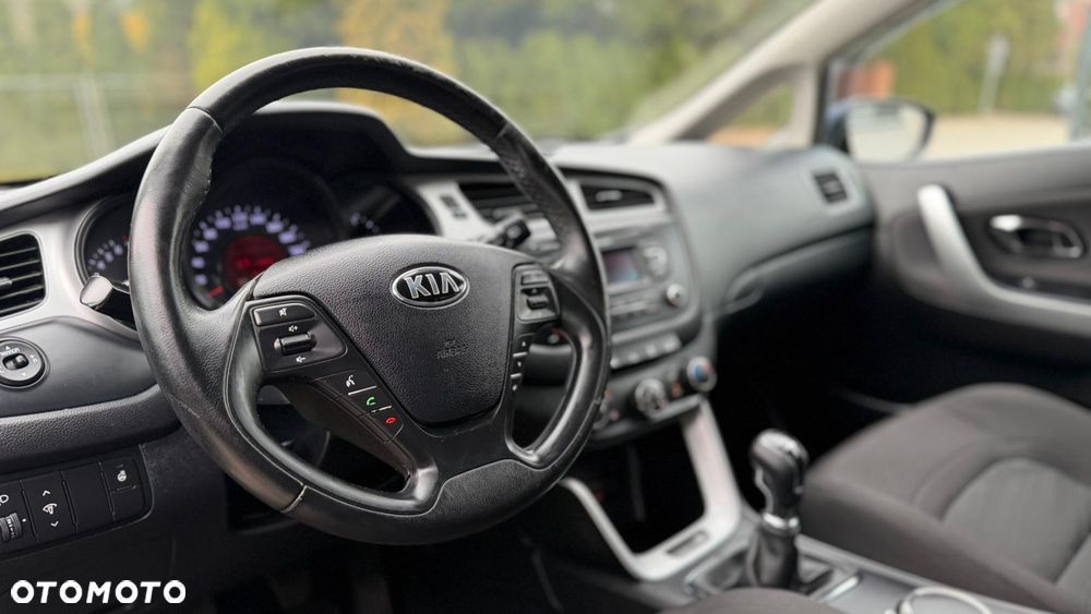 Kia Ceed 1.4 CVVT Dream-Team Edition - 12