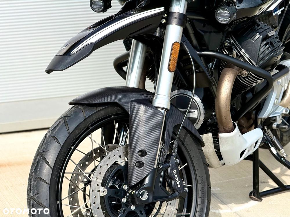 Moto Guzzi V85 - 30