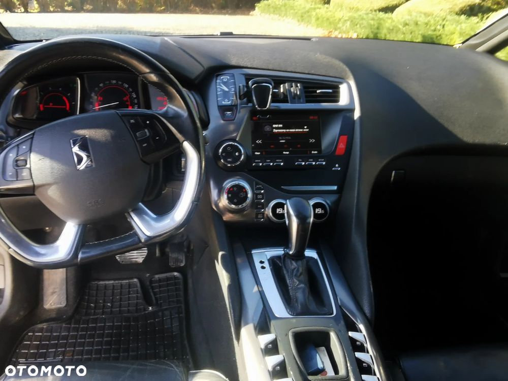 DS Automobiles DS 5 - 8