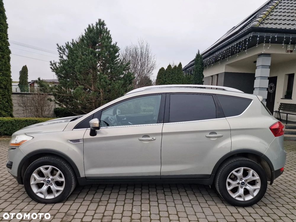 Ford Kuga 2.0 TDCi 2x4 Titanium - 22