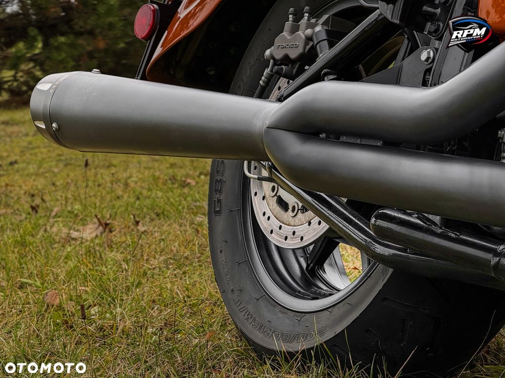 Suzuki Boulevard - 27