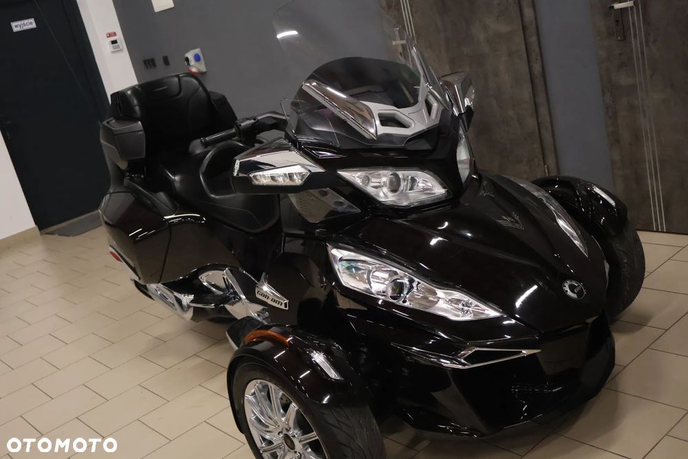Can-Am Spyder - 1