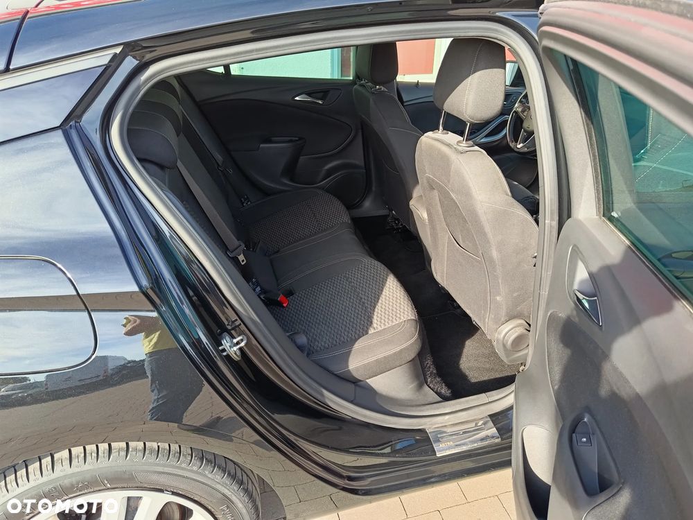 Opel Astra 1.6 D (CDTI) Dynamic - 35