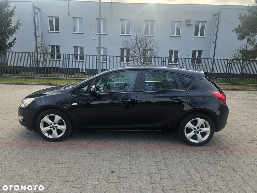 Opel Astra 1.4 Turbo - 10