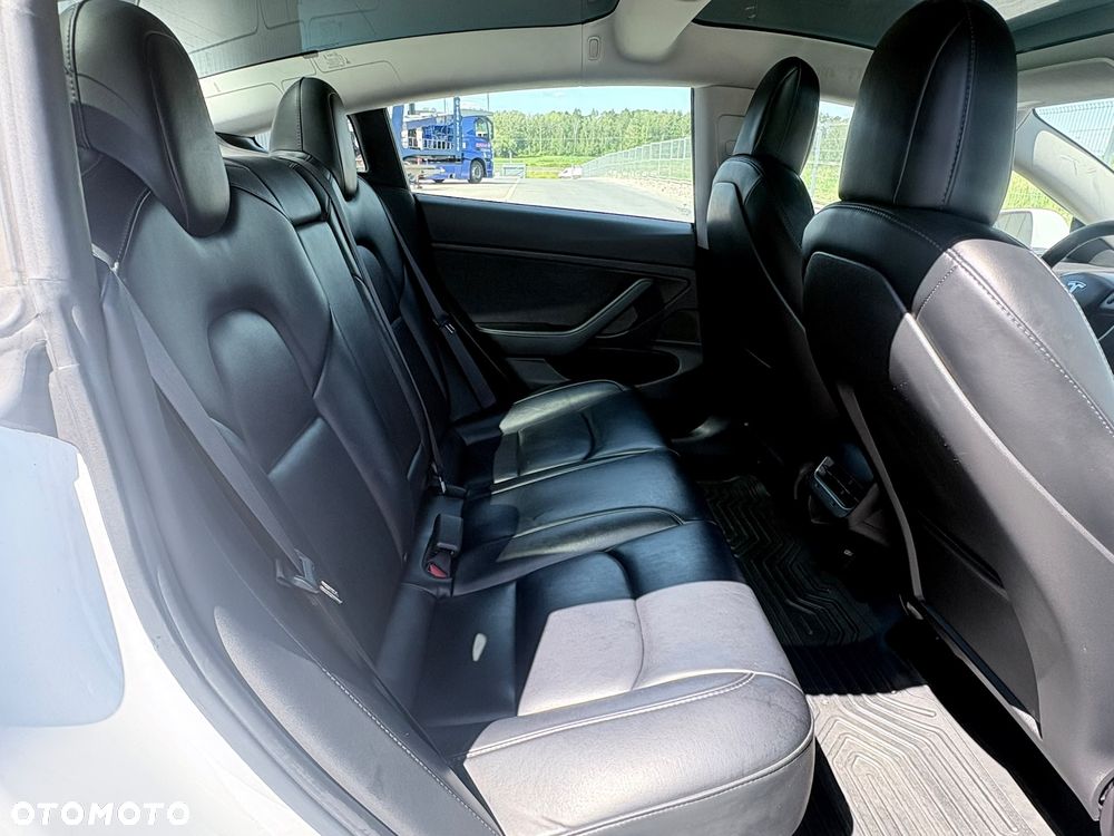Tesla Model 3 Standard Reichweite Plus Hinterradantrieb - 13