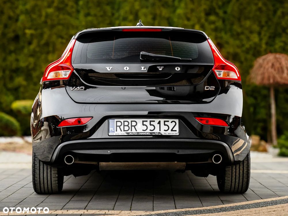 Volvo V40 D2 Drive-E R-Design Momentum - 8