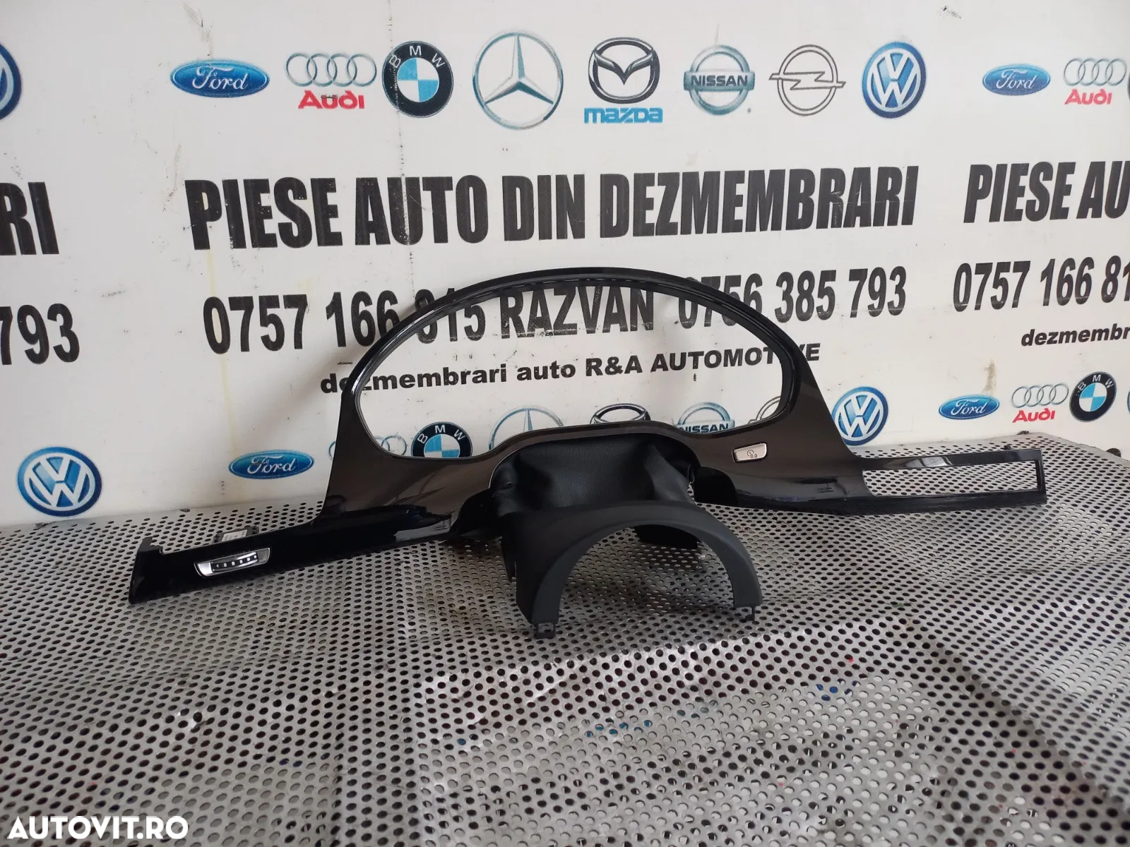 Ornament Rama Ceasuri Bord Negru Lucios Audi A8 4H D4 An 2010-2011-2012-2013-2014-2015-2016-2017 Vo - 6