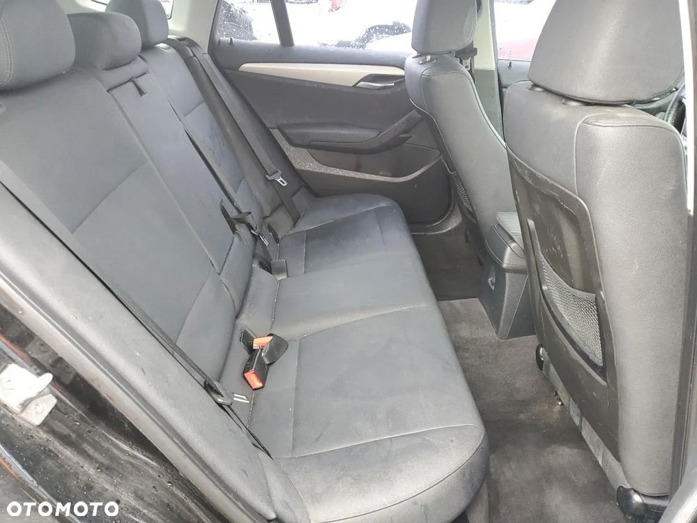BMW X1 sDrive20i - 11