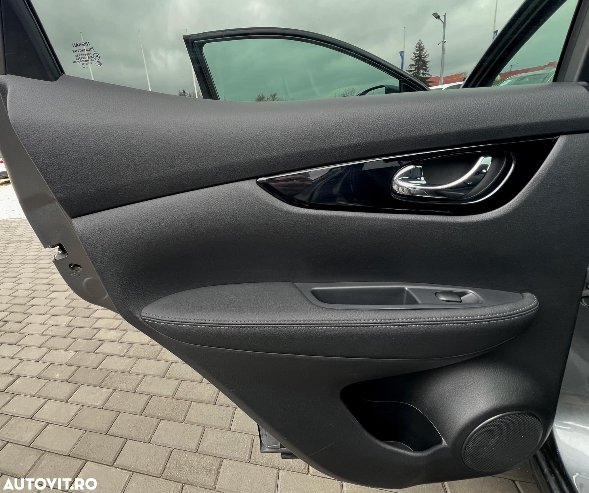 Nissan Qashqai 1.6 DCI Start/Stop X-TRONIC Tekna - 29