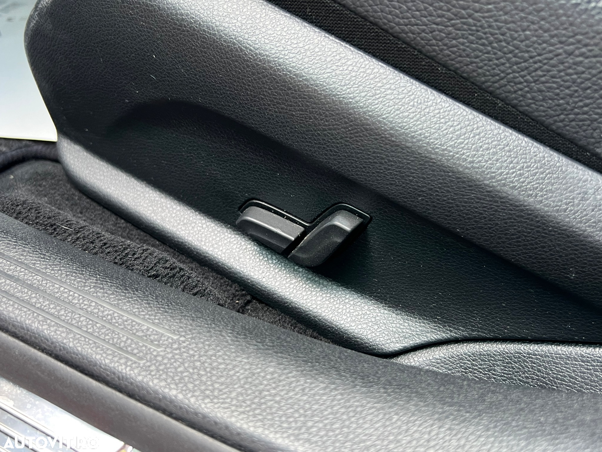 Mercedes-Benz C 220 d T 9G-TRONIC Avantgarde - 17