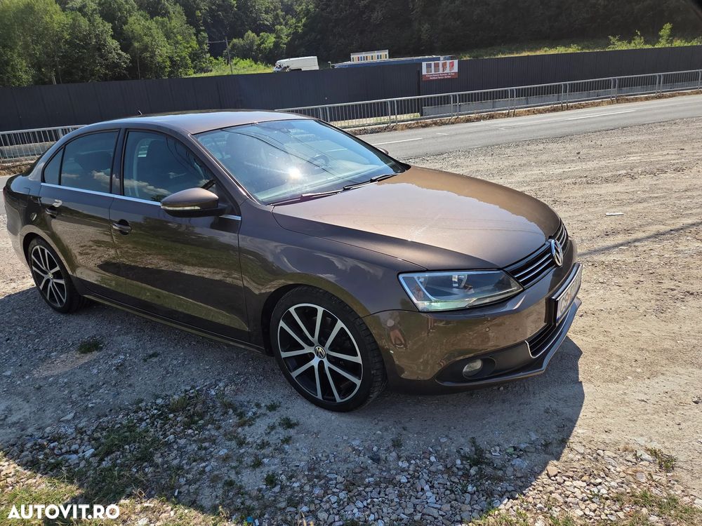 Volkswagen Jetta - 5