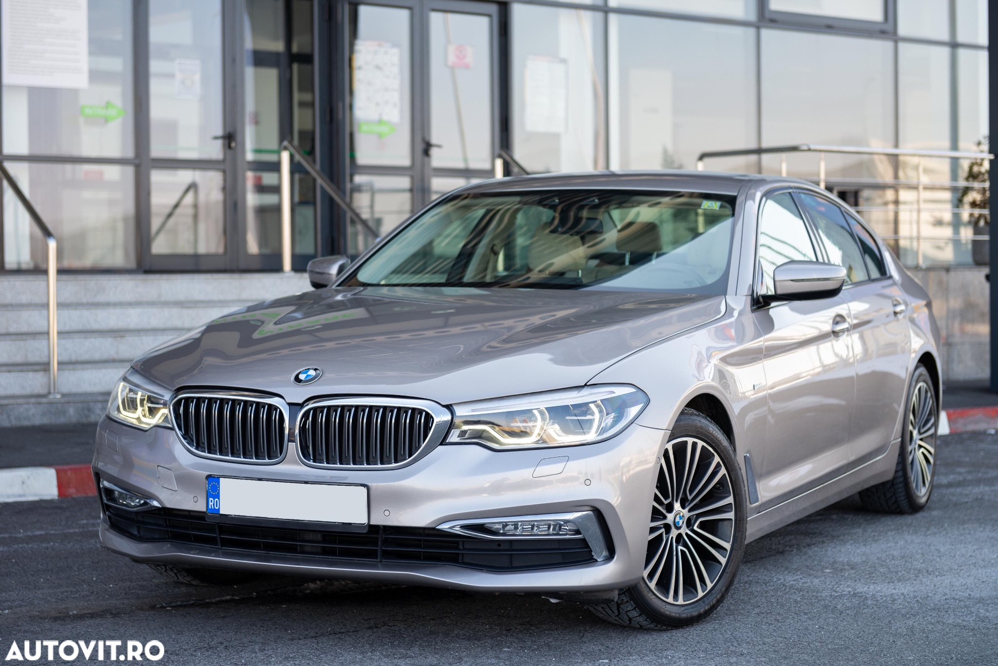 BMW Seria 5 520d xDrive AT - 3