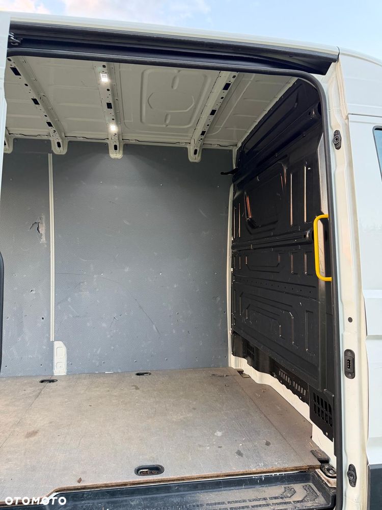 Volkswagen Crafter - 14