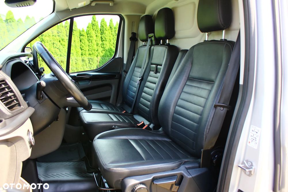 Ford TRANSIT CUSTOM TRAIL 2.0 TDCI 131KM 3 OSOBOWY NAVIGACJA KAMERA FELGI FULL OPCJA STAN PERFEKT FV23% - 39