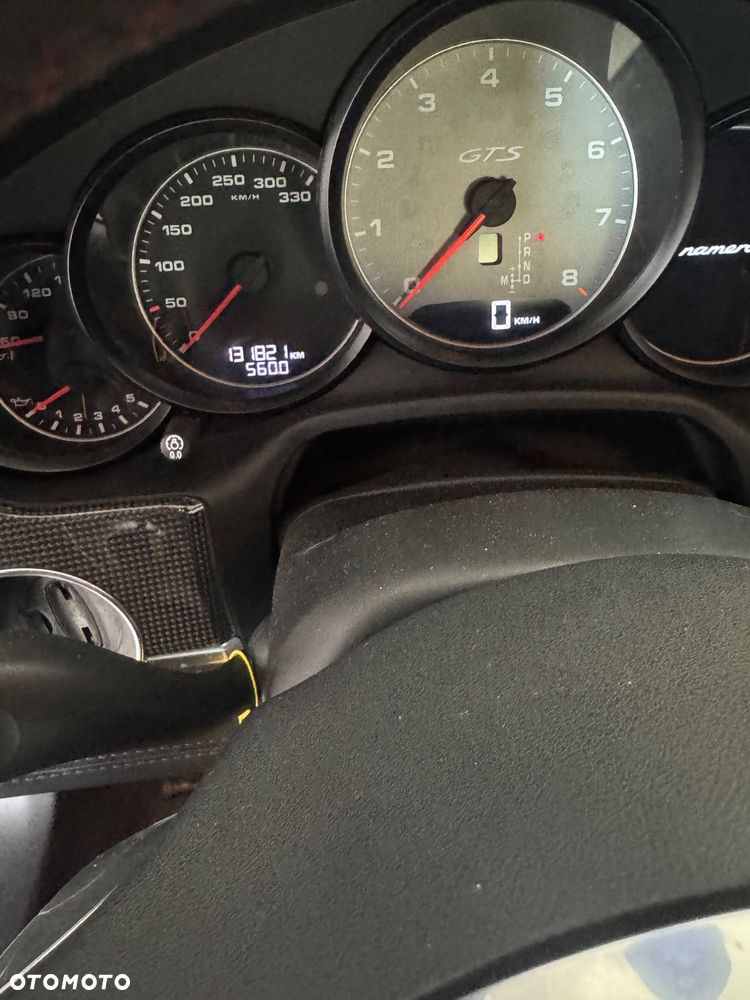 Porsche Panamera GTS PDK - 19