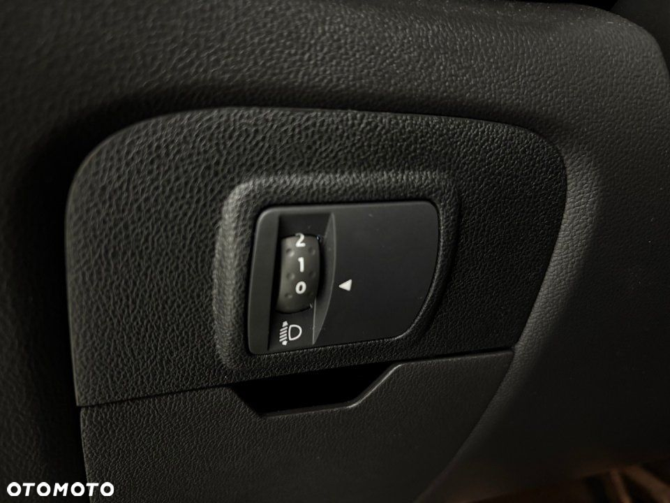 Renault Grand Scenic - 16