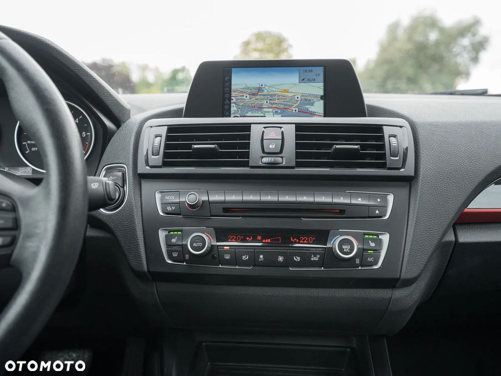 BMW Seria 1 116d Sport Line - 25