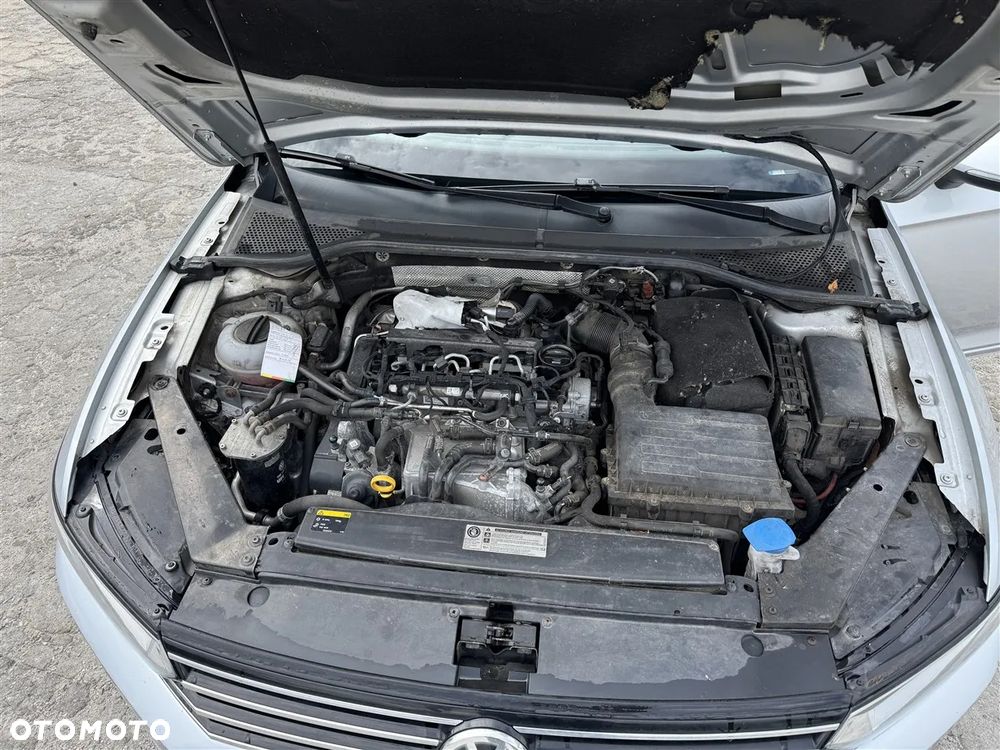 Volkswagen Passat - 24
