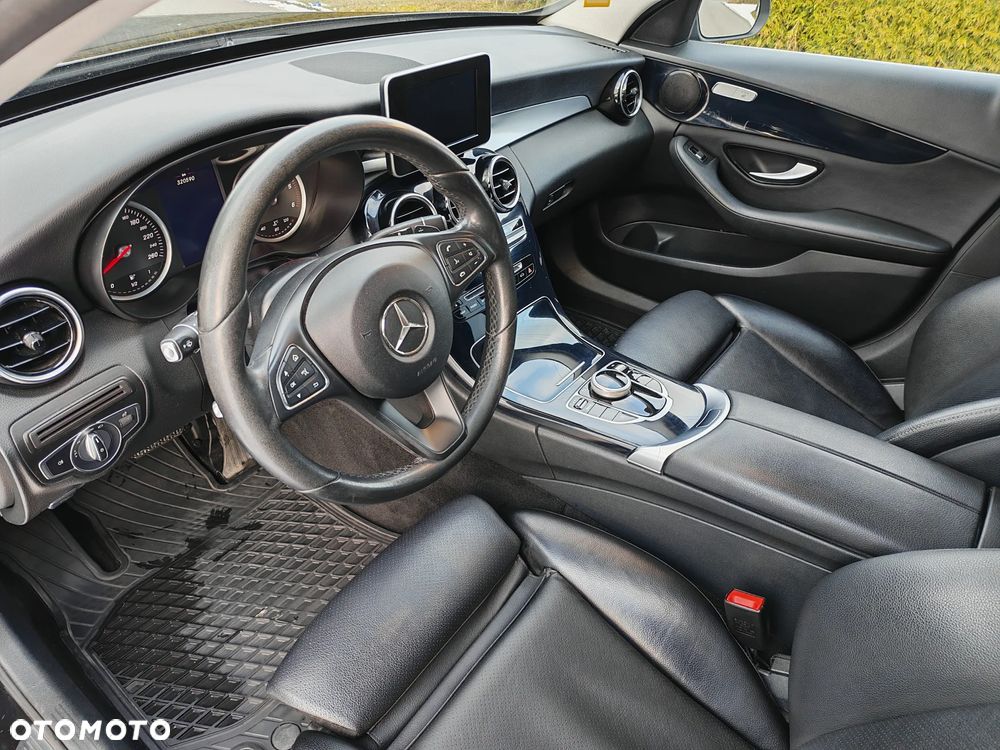 Mercedes-Benz Klasa C 200 d 7G-TRONIC - 26
