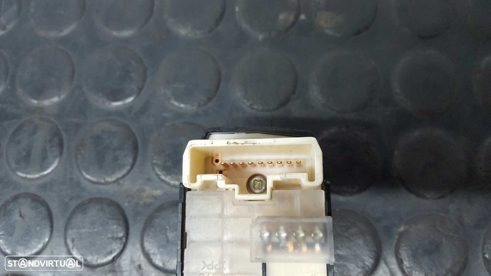 CONTROLADOR DE VISÃO TRASEIRA LEXUS IS200 (DS2/IS2) 220D - 4