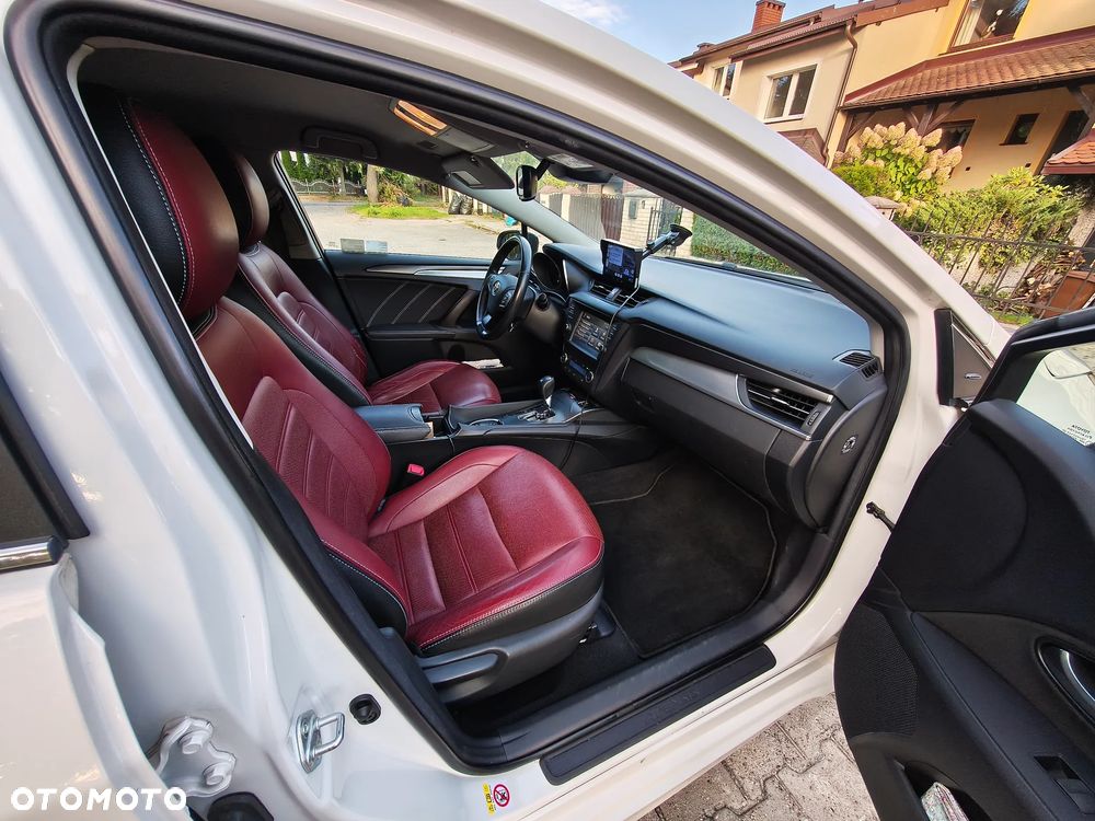 Toyota Avensis 1.8 Selection MS - 13