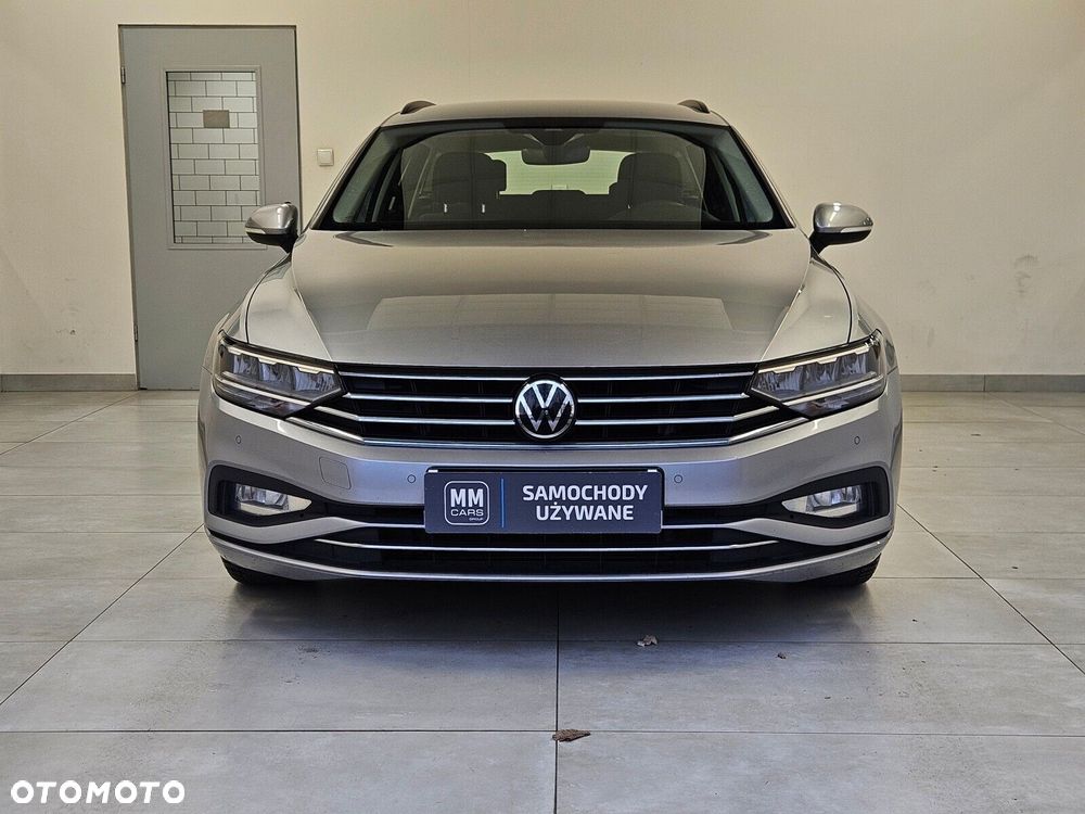 Volkswagen Passat - 2