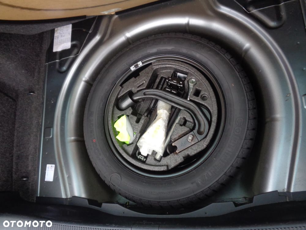 Skoda Octavia 2.0 TDI CR DPF RS - 9