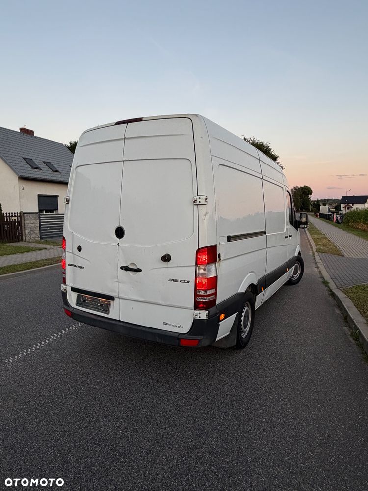 Mercedes-Benz Sprinter - 3