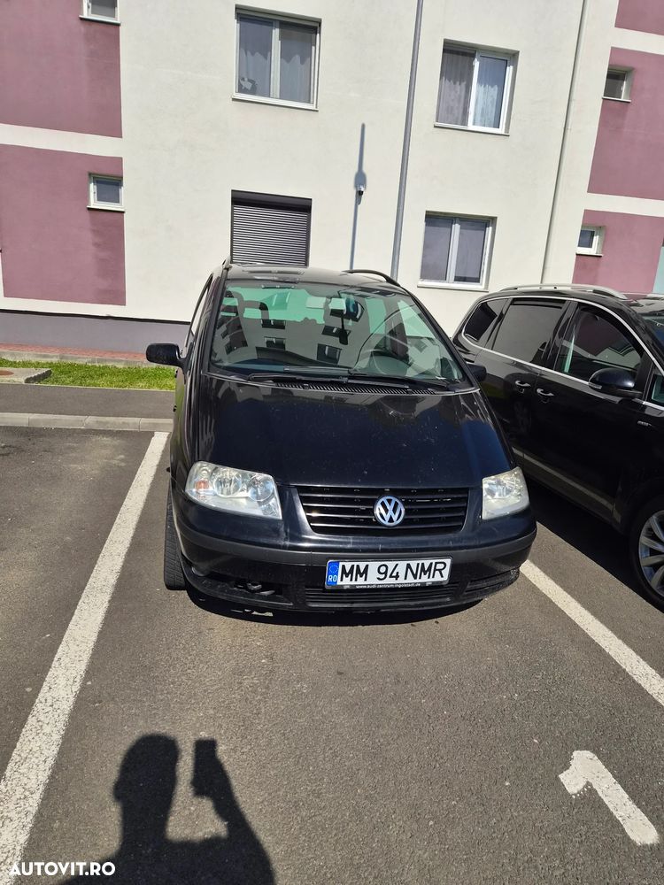 Volkswagen Sharan 1.9TDI Trendline - 4
