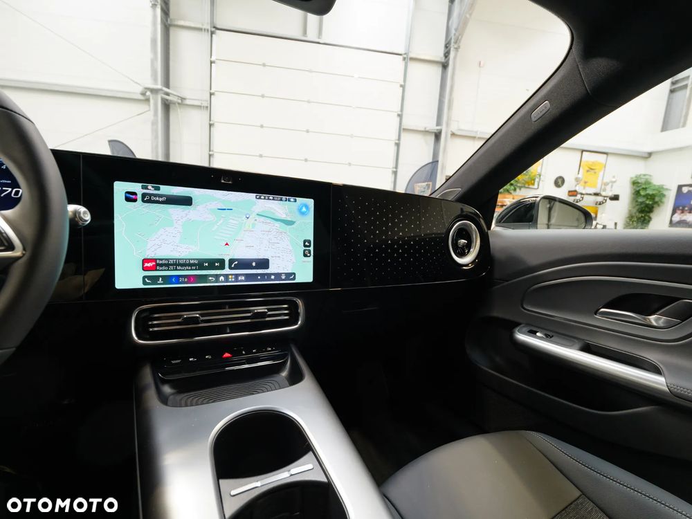 Mercedes-Benz CLA - 25