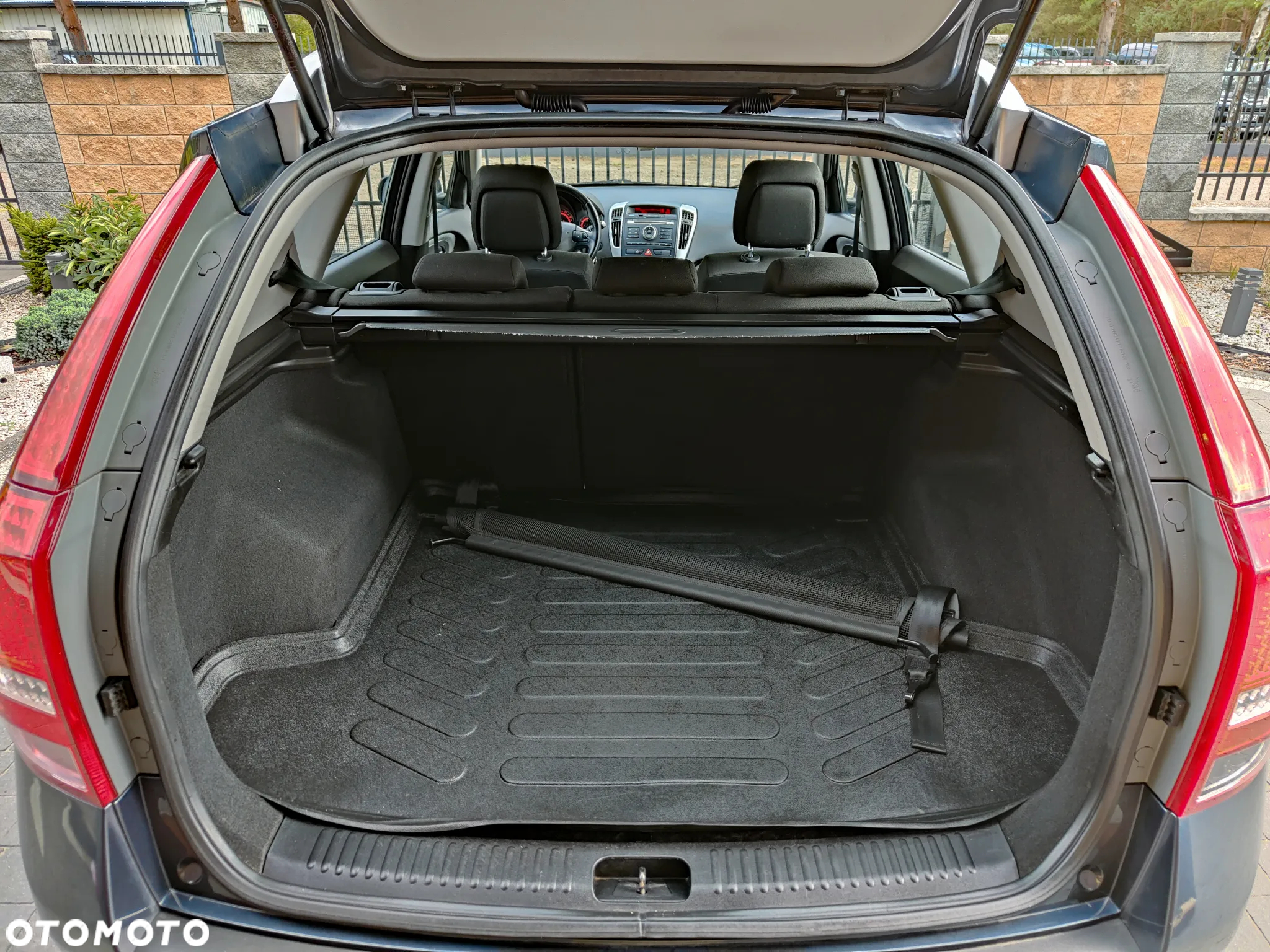 Kia Ceed 1.6 CVVT SW Spirit - 22