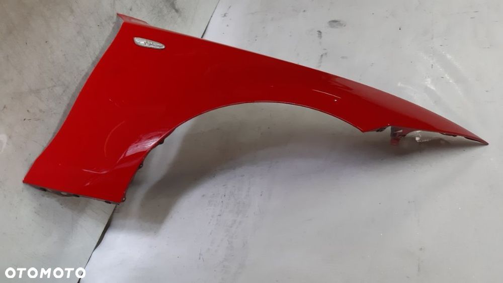 * BŁOTNIK PRZEDNI PRZOD  PRAWY BMW 1 E81 E82 E87 E88 438 JAPANROT CZERWONY - 2