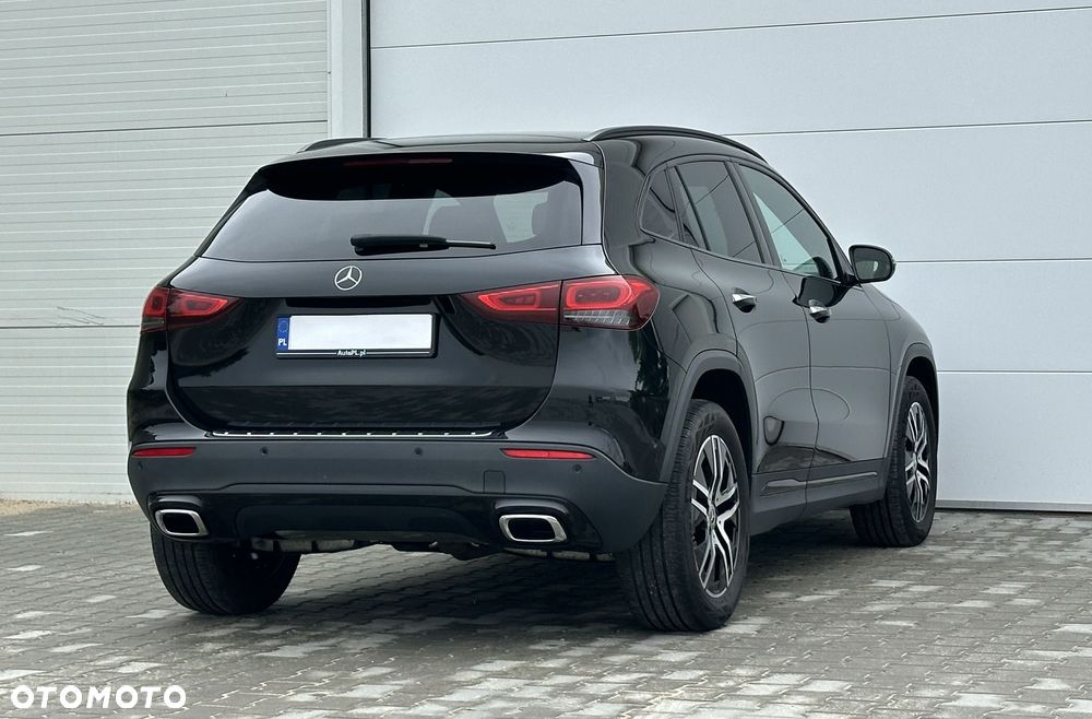Mercedes-Benz GLA 200 4-Matic Progressive - 13