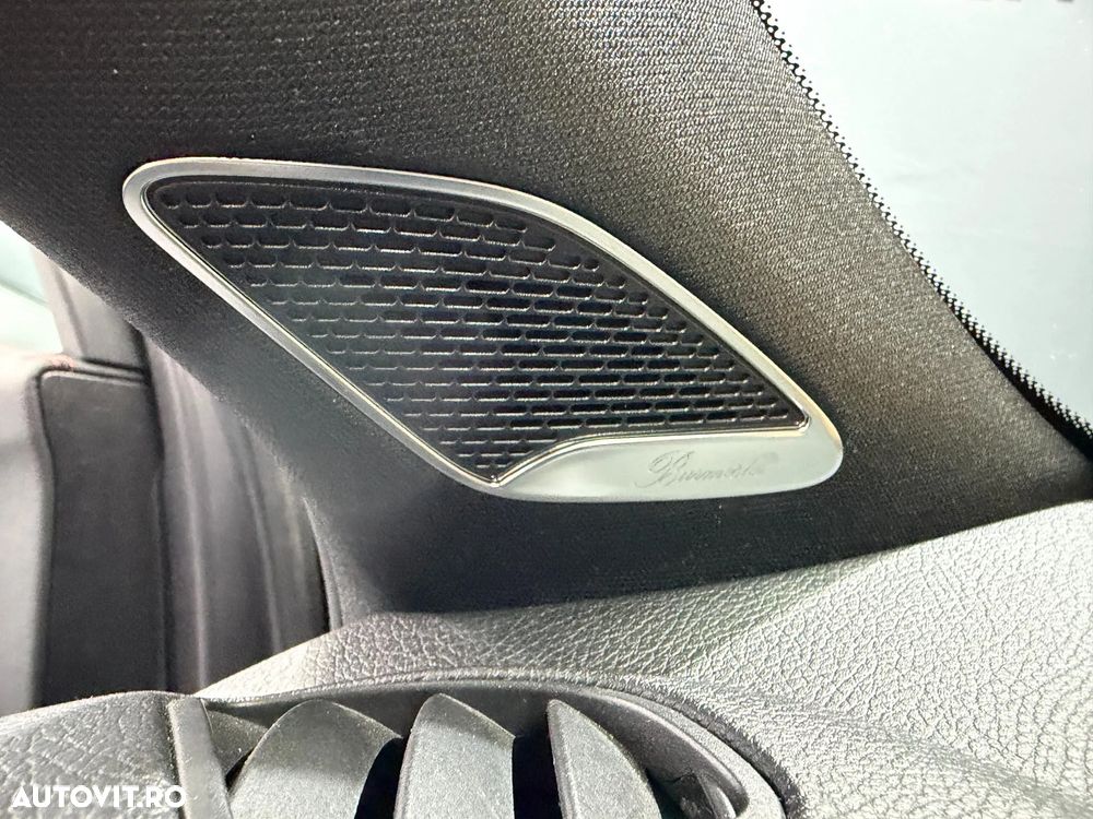 Mercedes-Benz GLB - 30