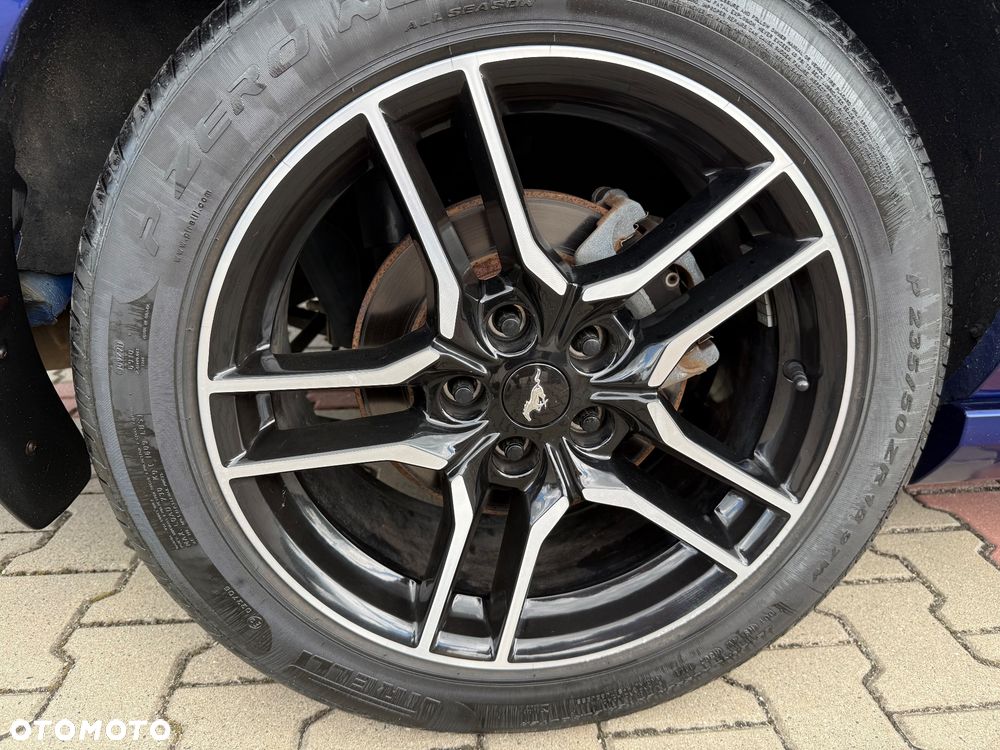 Ford Mustang 5.0 V8 GT - 9