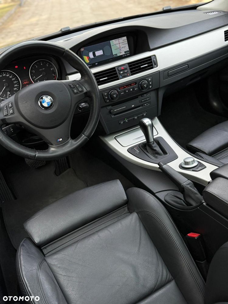 BMW Seria 3 330xi - 9