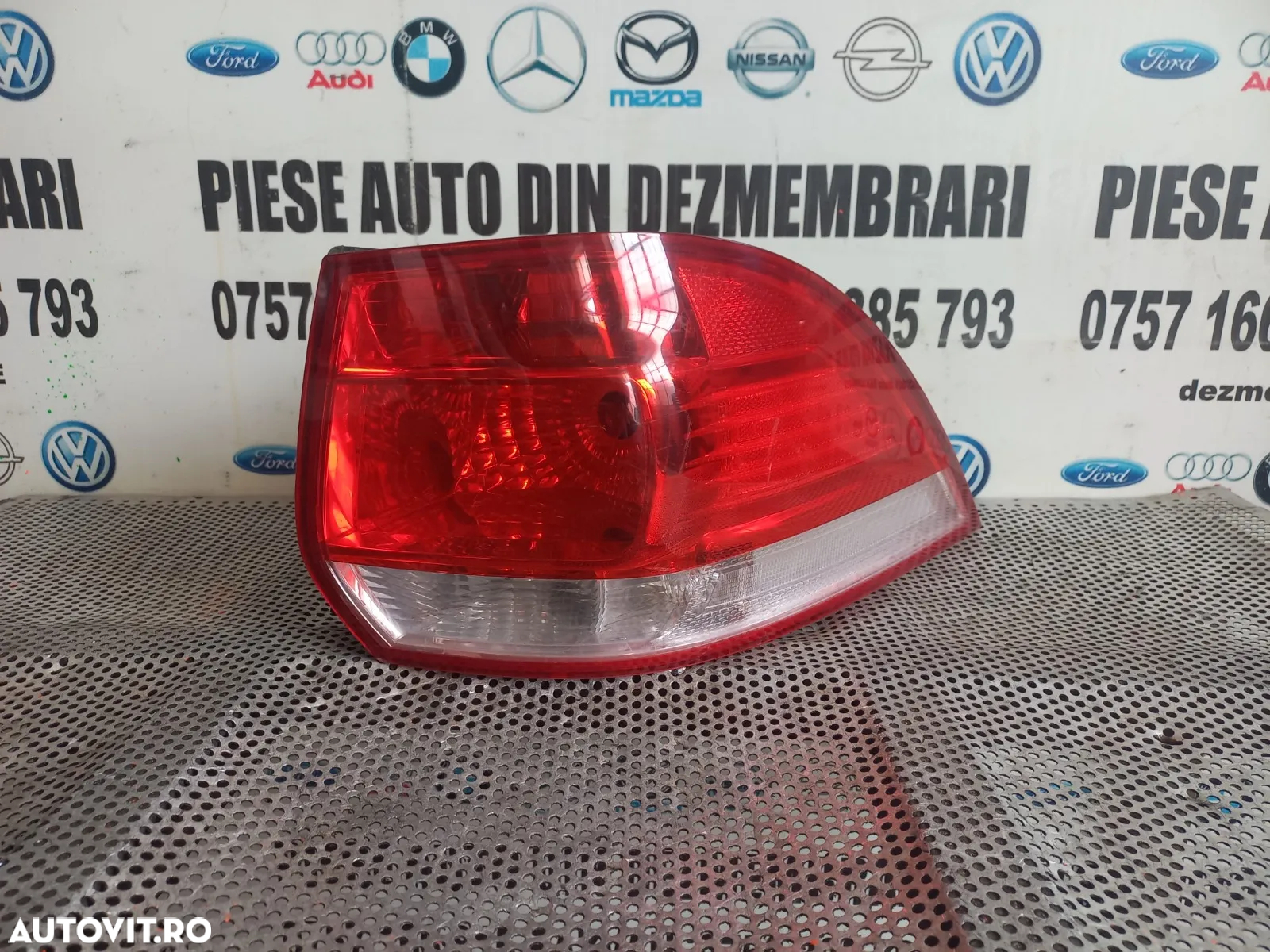 Lampa Stop Tripla Stanga Vw Golf 5/6 Combi Break Variant - 6