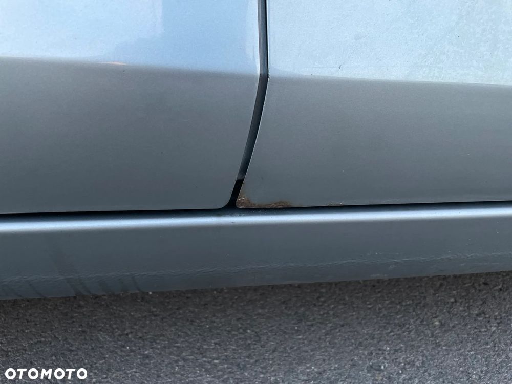 Toyota Yaris 1.3 Luna - 16